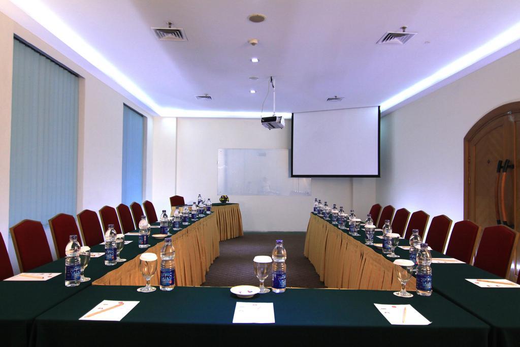 Hotel Ibis Mangga Dua Yakarta Exterior foto